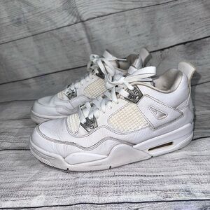 Air Jordan 4 Retro Pure Money very clean size 6.5 Y / Women’s 8